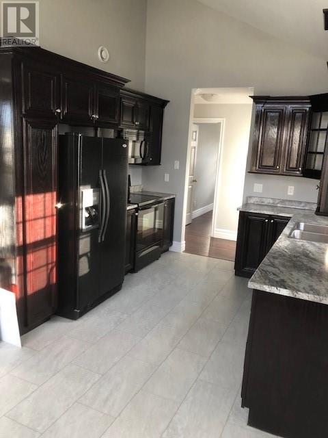 35 Treetop Drive, St.John's — photo 9