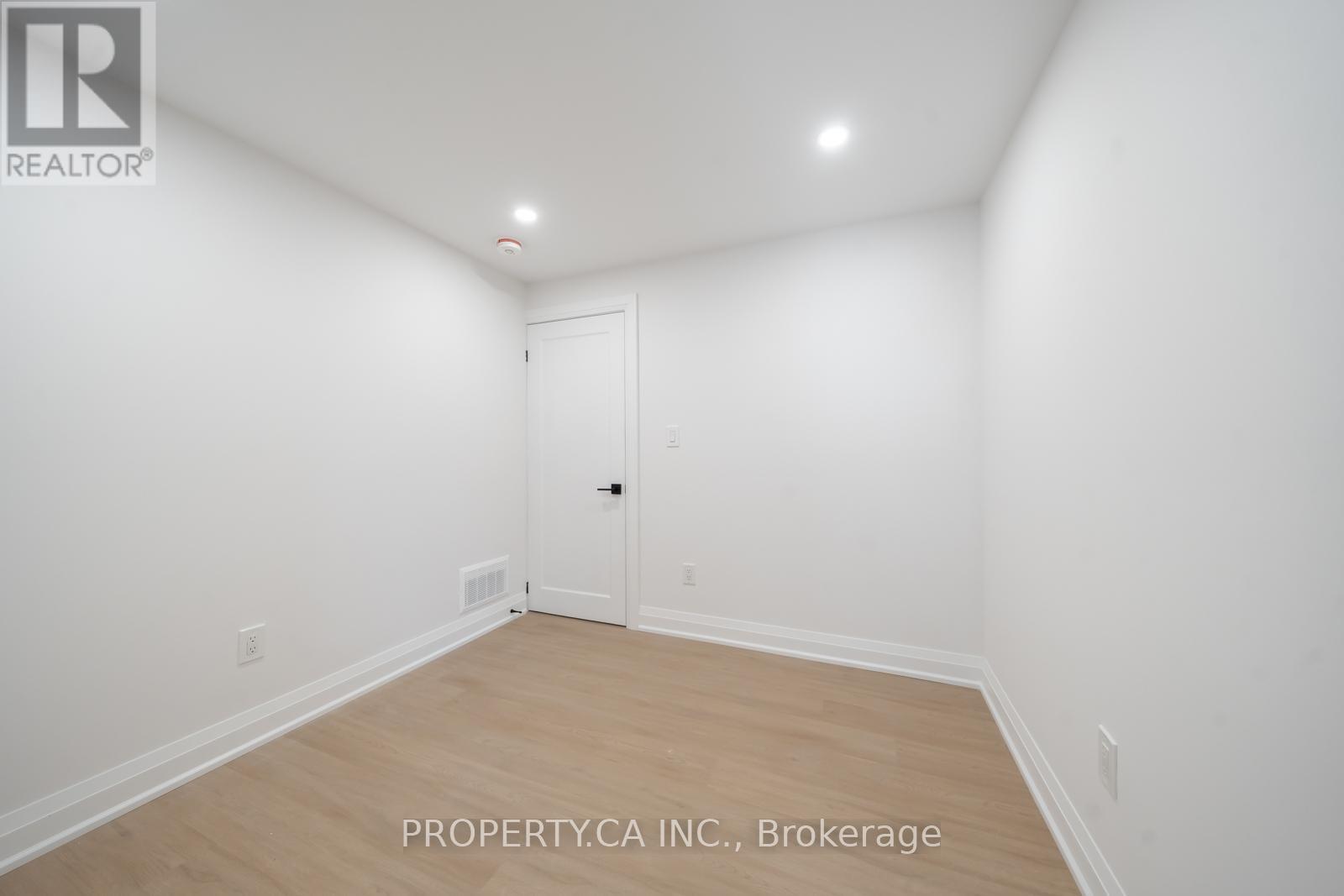 Lower - 344 Highfield Road, Toronto, Ontario  M4L 2V5 - Photo 9 - E13840158