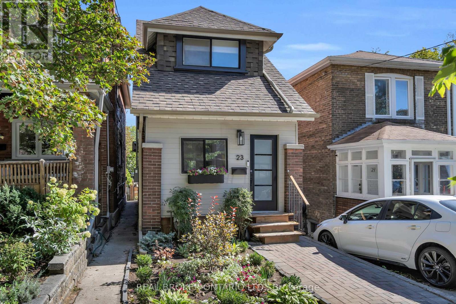 23 ALDRIDGE AVENUE, Toronto, Ontario