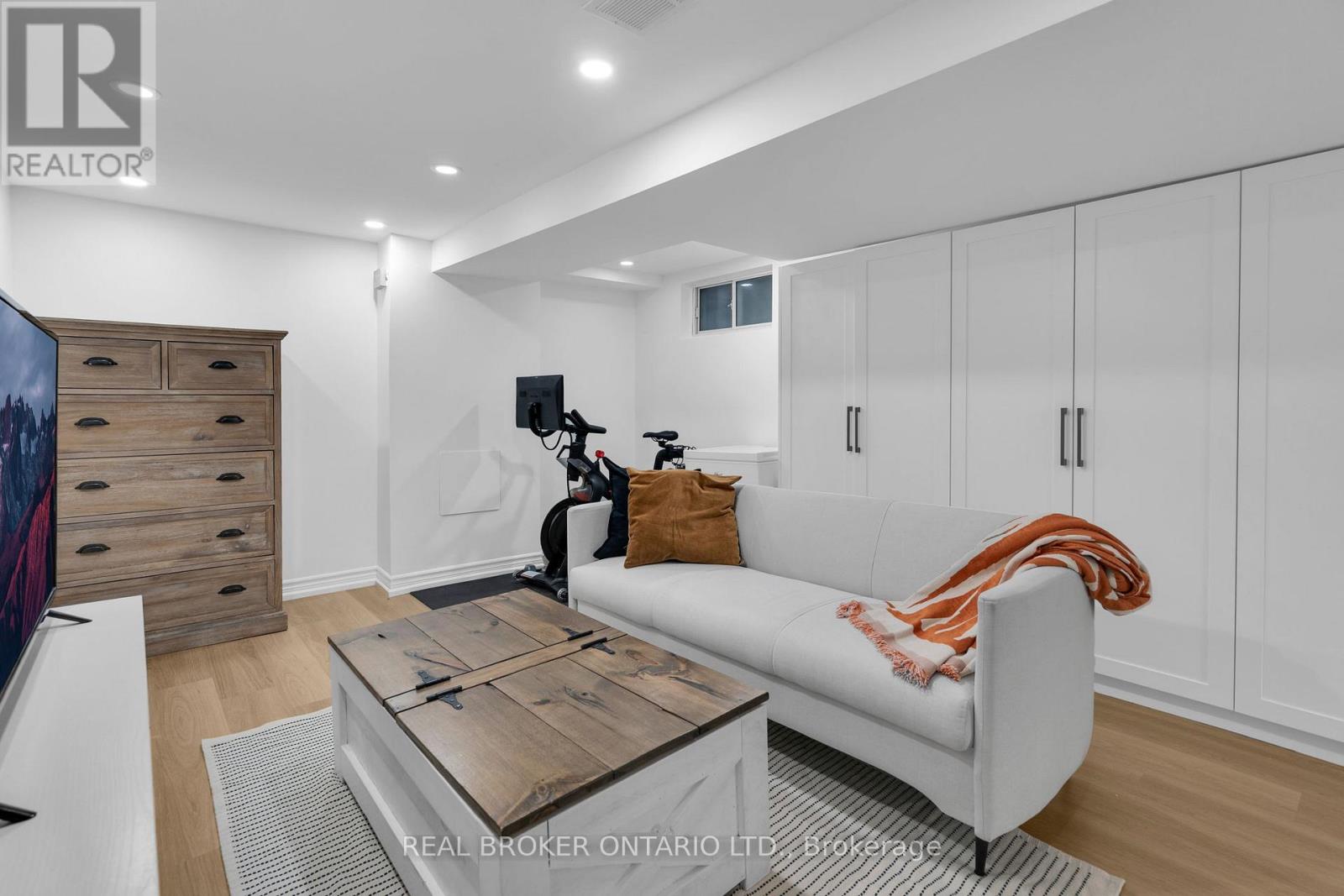 23 Aldridge Avenue, Toronto, Ontario  M4C 3W3 - Photo 25 - E13840202