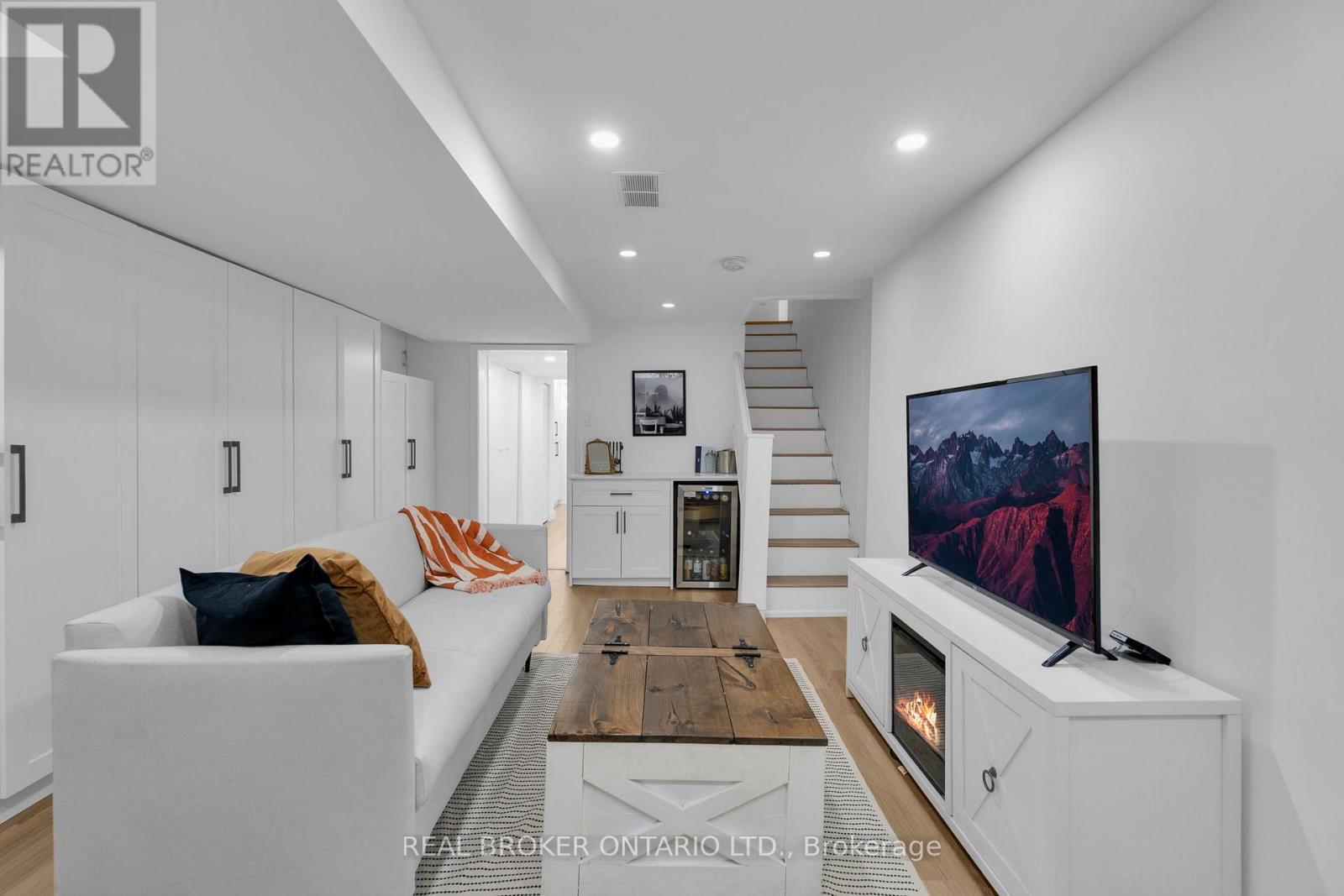 23 Aldridge Avenue, Toronto, Ontario  M4C 3W3 - Photo 26 - E13840202
