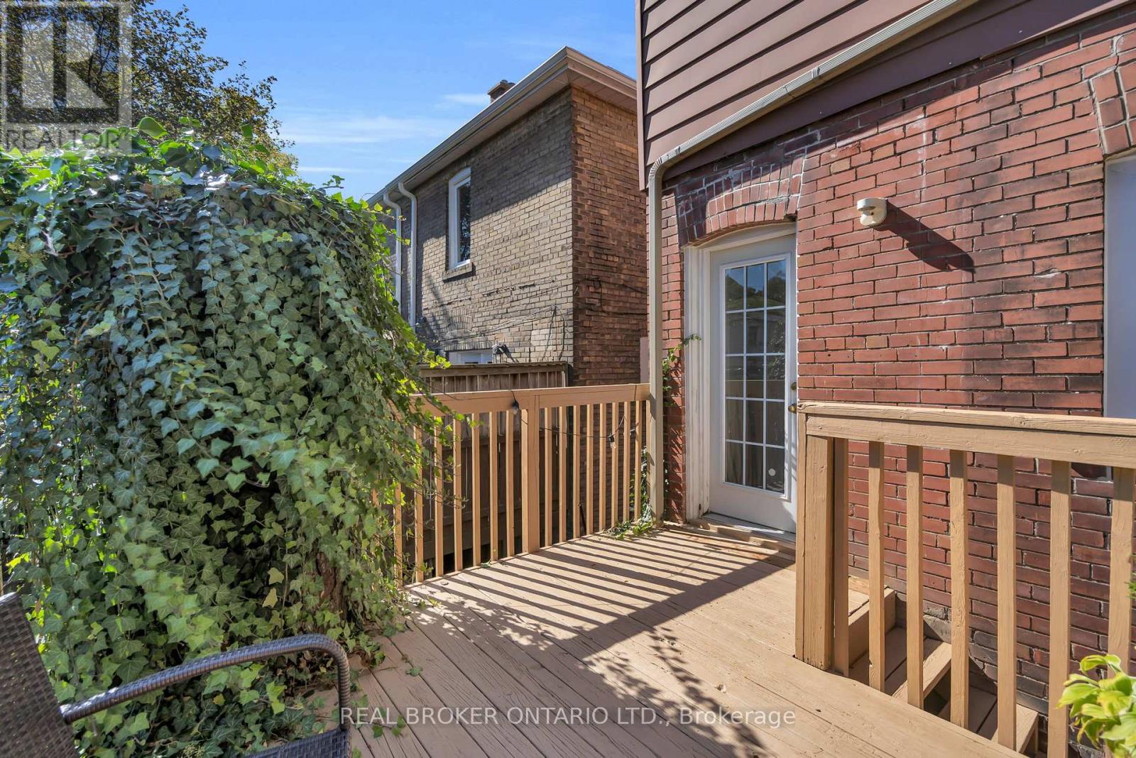 23 Aldridge Avenue, Toronto, Ontario  M4C 3W3 - Photo 36 - E13840202