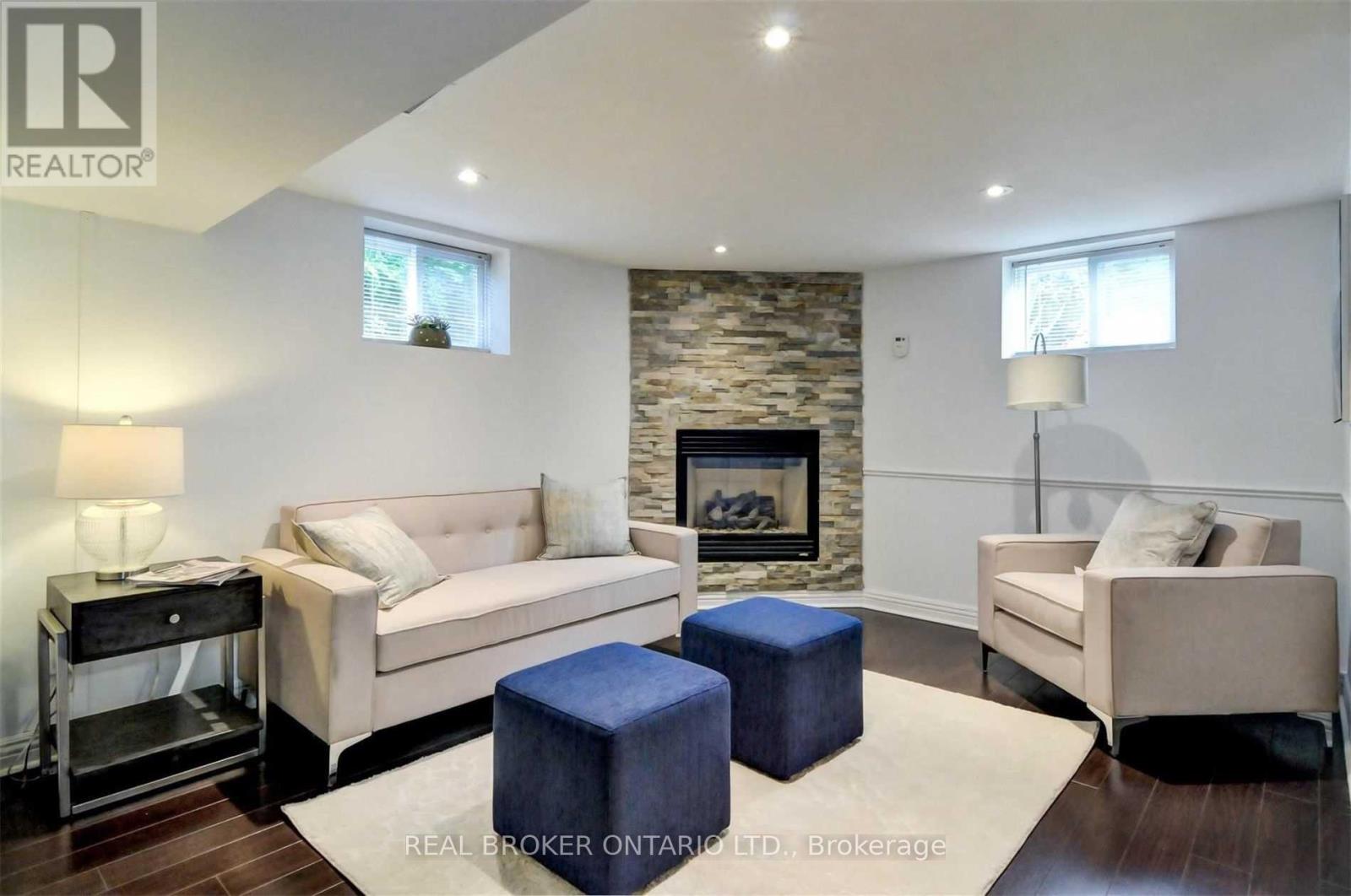 Lower - 24 Glenburn Avenue, Toronto, Ontario  M4B 2X2 - Photo 3 - E13840254