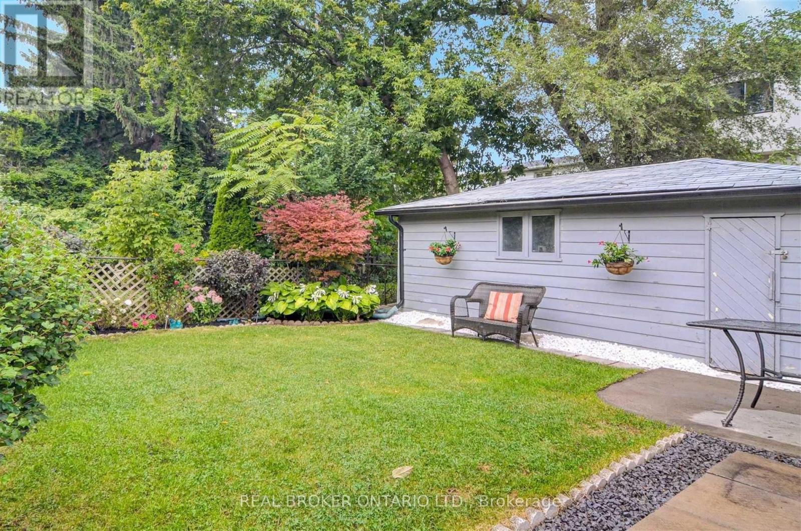 Lower - 24 Glenburn Avenue, Toronto, Ontario  M4B 2X2 - Photo 6 - E13840254