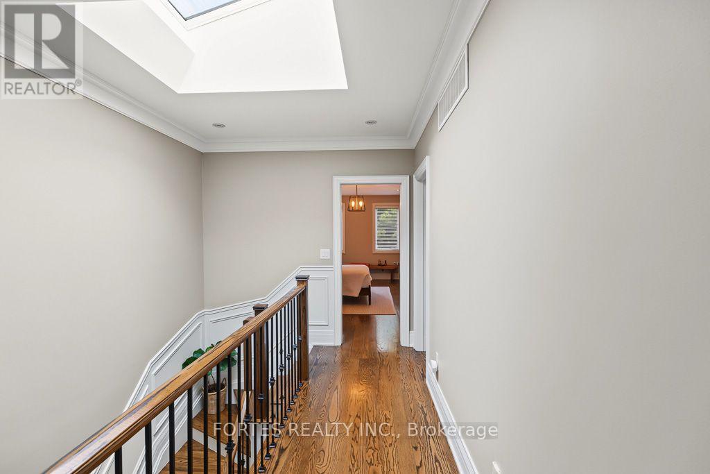 154 Holborne Avenue, Toronto, Ontario  M4C 2R6 - Photo 24 - E13840262