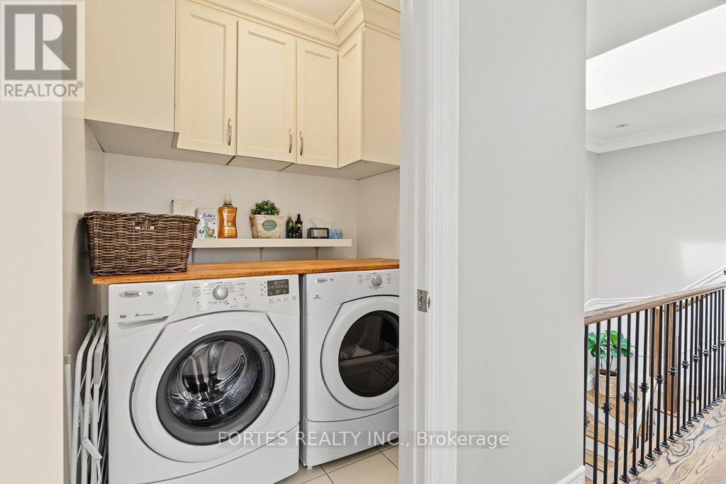 154 Holborne Avenue, Toronto, Ontario  M4C 2R6 - Photo 38 - E13840262