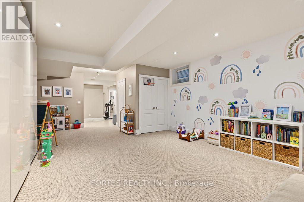 154 Holborne Avenue, Toronto, Ontario  M4C 2R6 - Photo 42 - E13840262