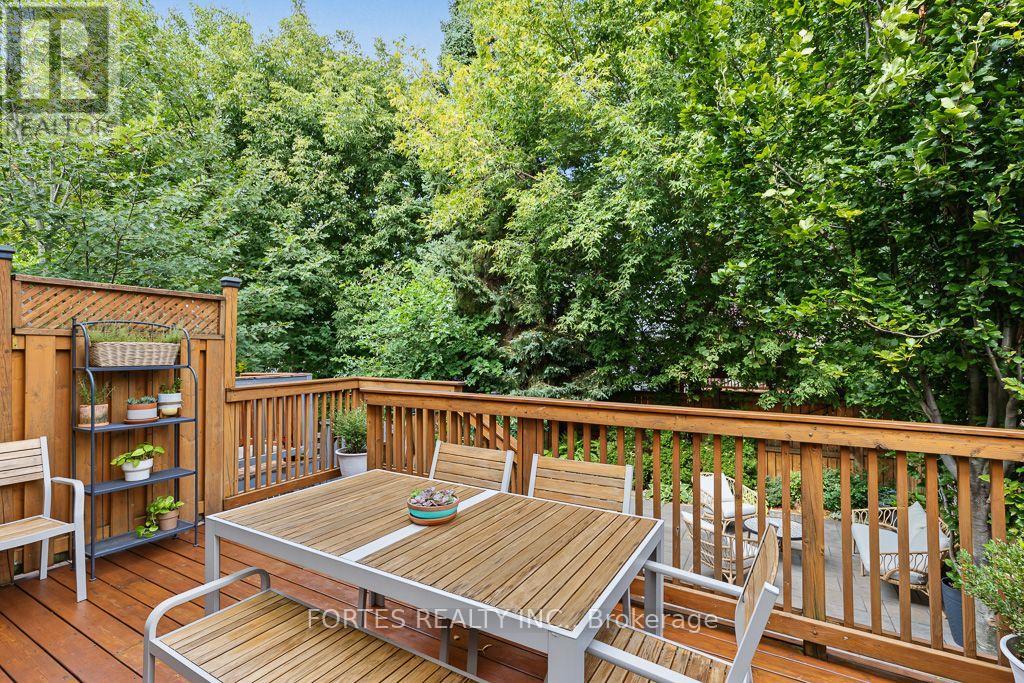 154 Holborne Avenue, Toronto, Ontario  M4C 2R6 - Photo 45 - E13840262