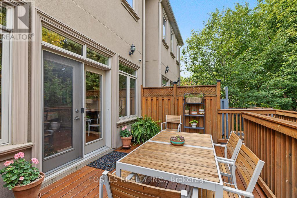 154 Holborne Avenue, Toronto, Ontario  M4C 2R6 - Photo 46 - E13840262