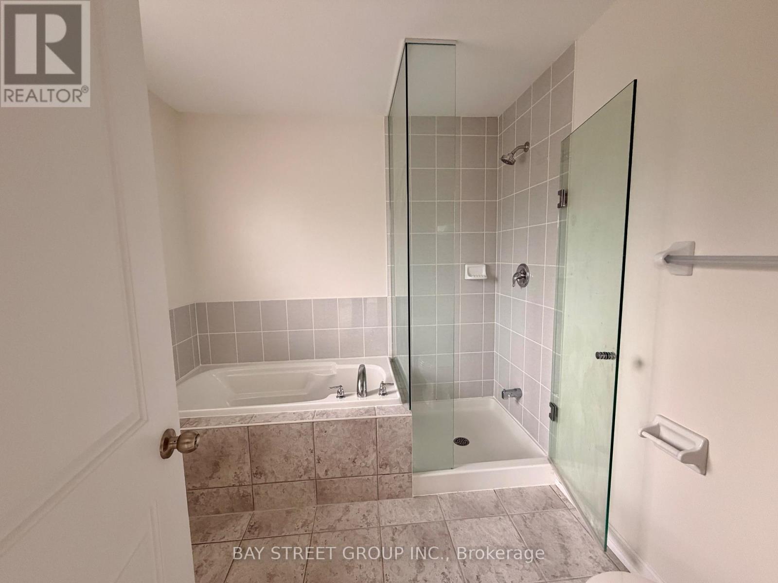45 Longshore Way, Whitby, Ontario  L1N 0M1 - Photo 11 - E13840326