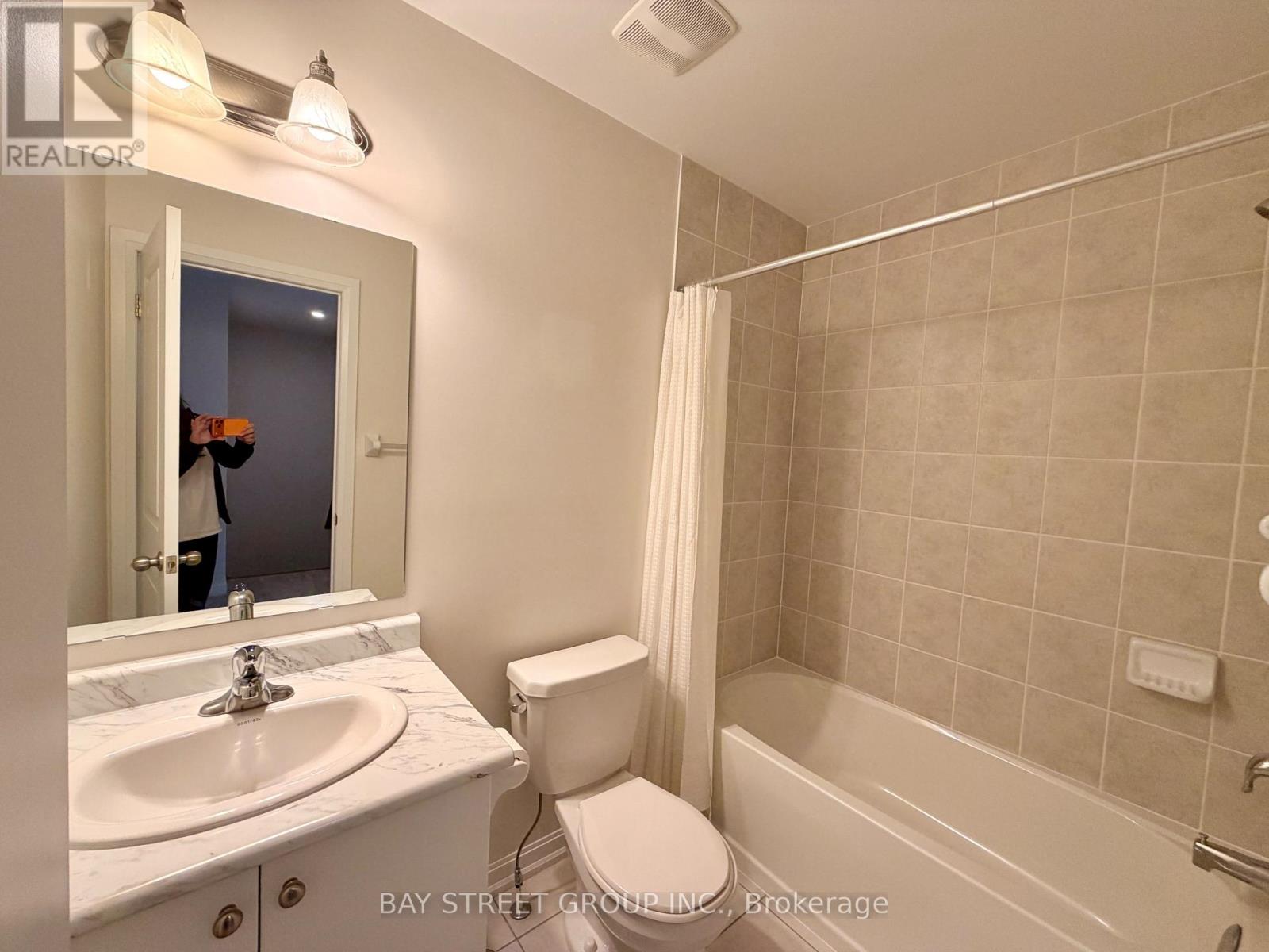 45 Longshore Way, Whitby, Ontario  L1N 0M1 - Photo 14 - E13840326