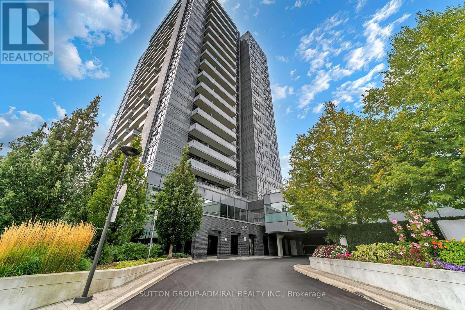 1005 - 55 Oneida Crescent, Richmond Hill, Ontario  L4B 0E8 - Photo 3 - N13840170