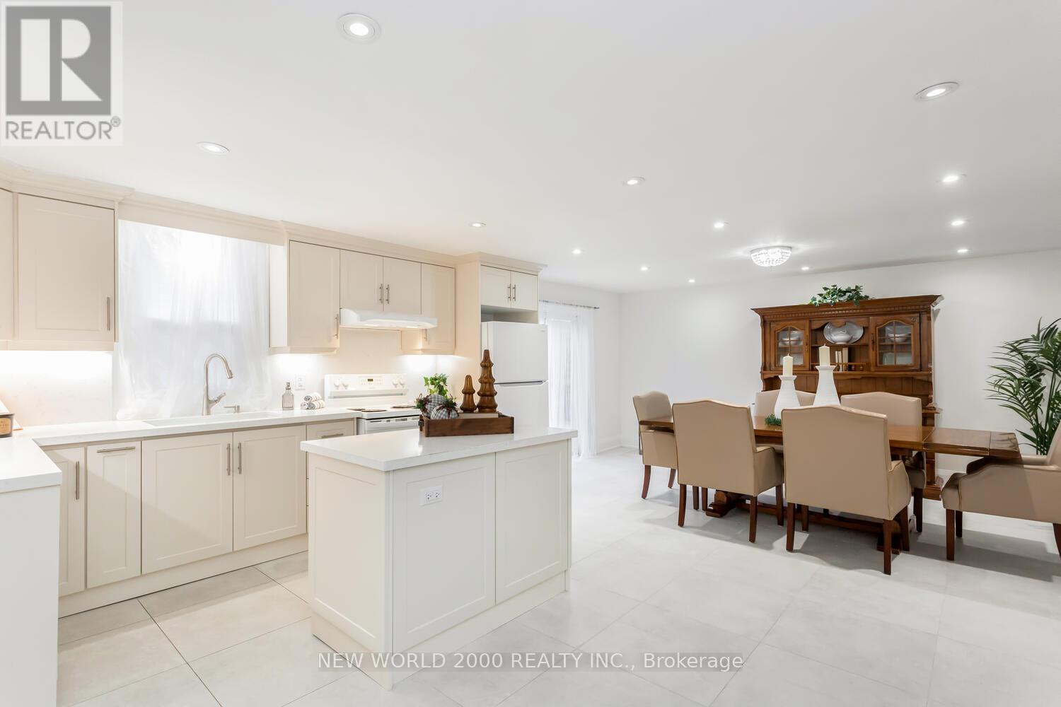 8071 KIPLING AVENUE, Vaughan, Ontario