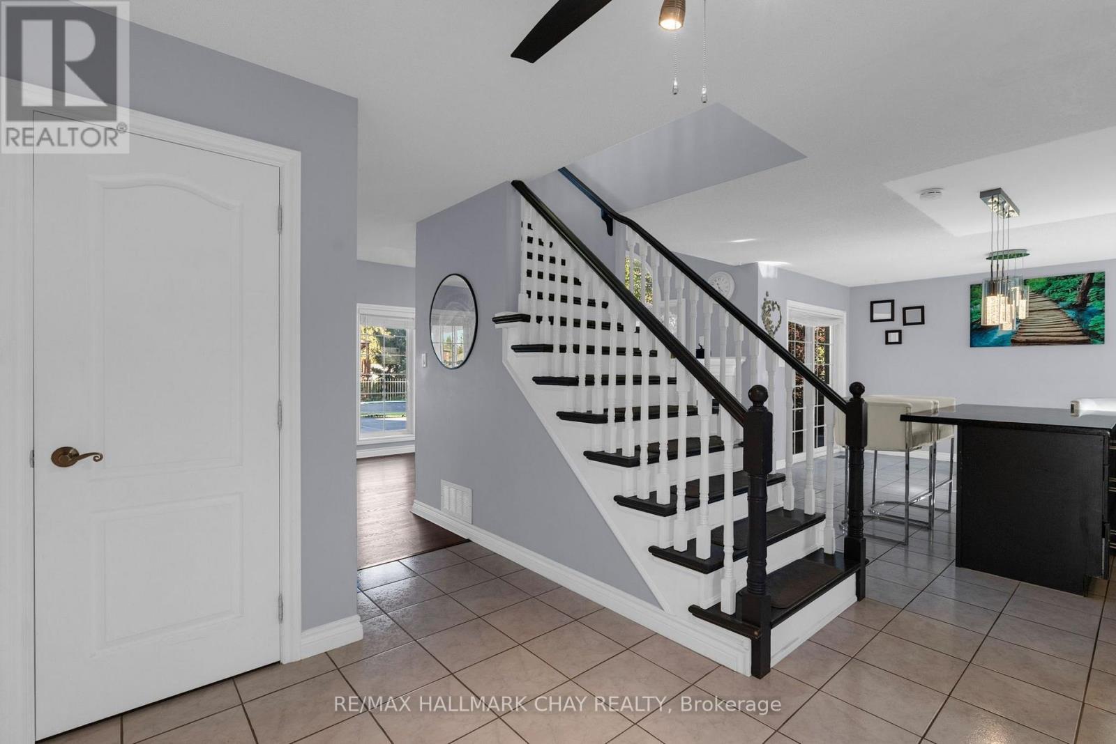 3667 Kimberley Street, Innisfil, Ontario  L9S 2L3 - Photo 4 - N13840232