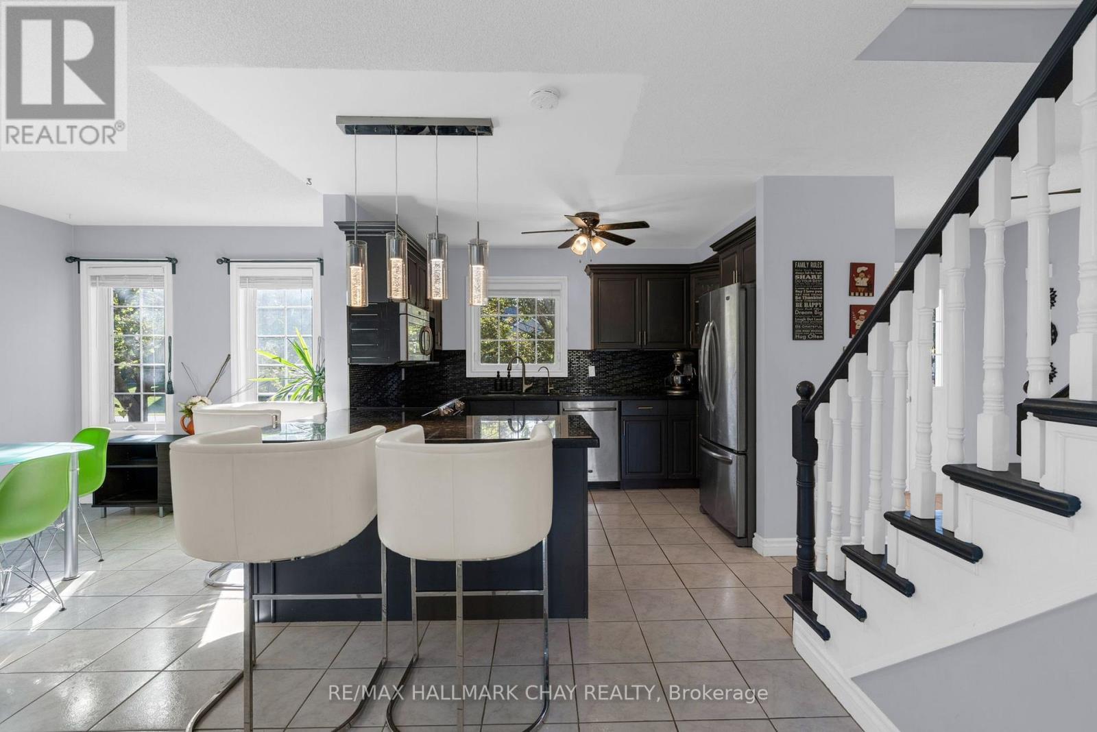 3667 Kimberley Street, Innisfil, Ontario  L9S 2L3 - Photo 5 - N13840232