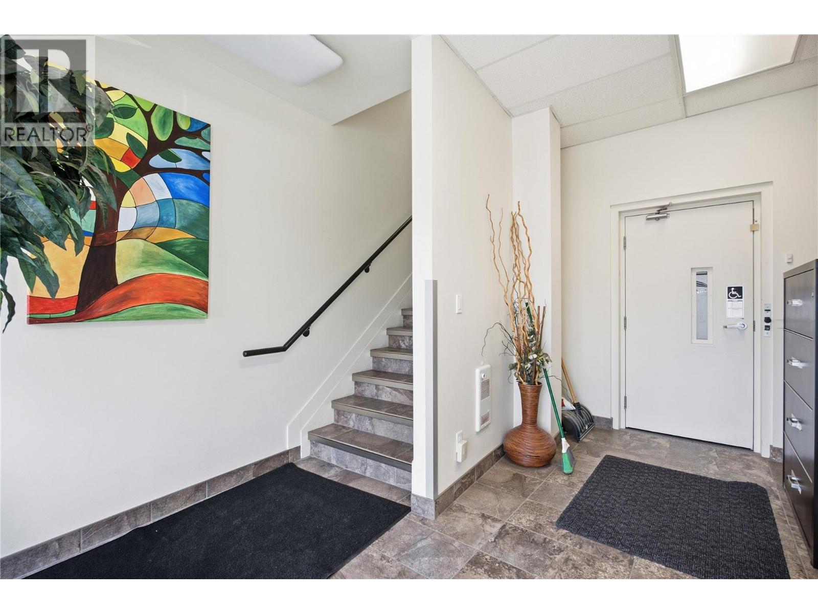1370 Summit Drive Unit# B