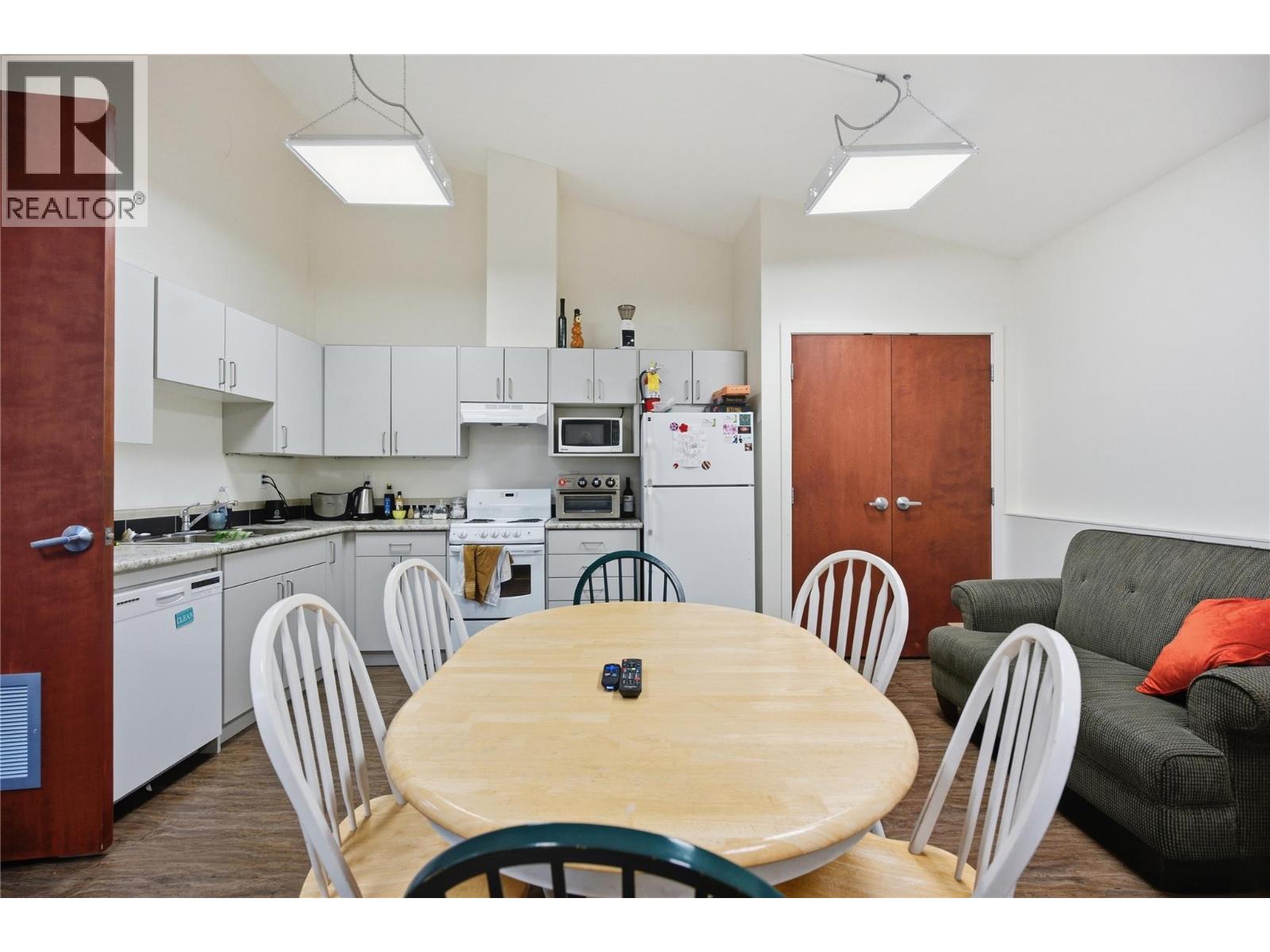 1370 Summit Drive Unit# B