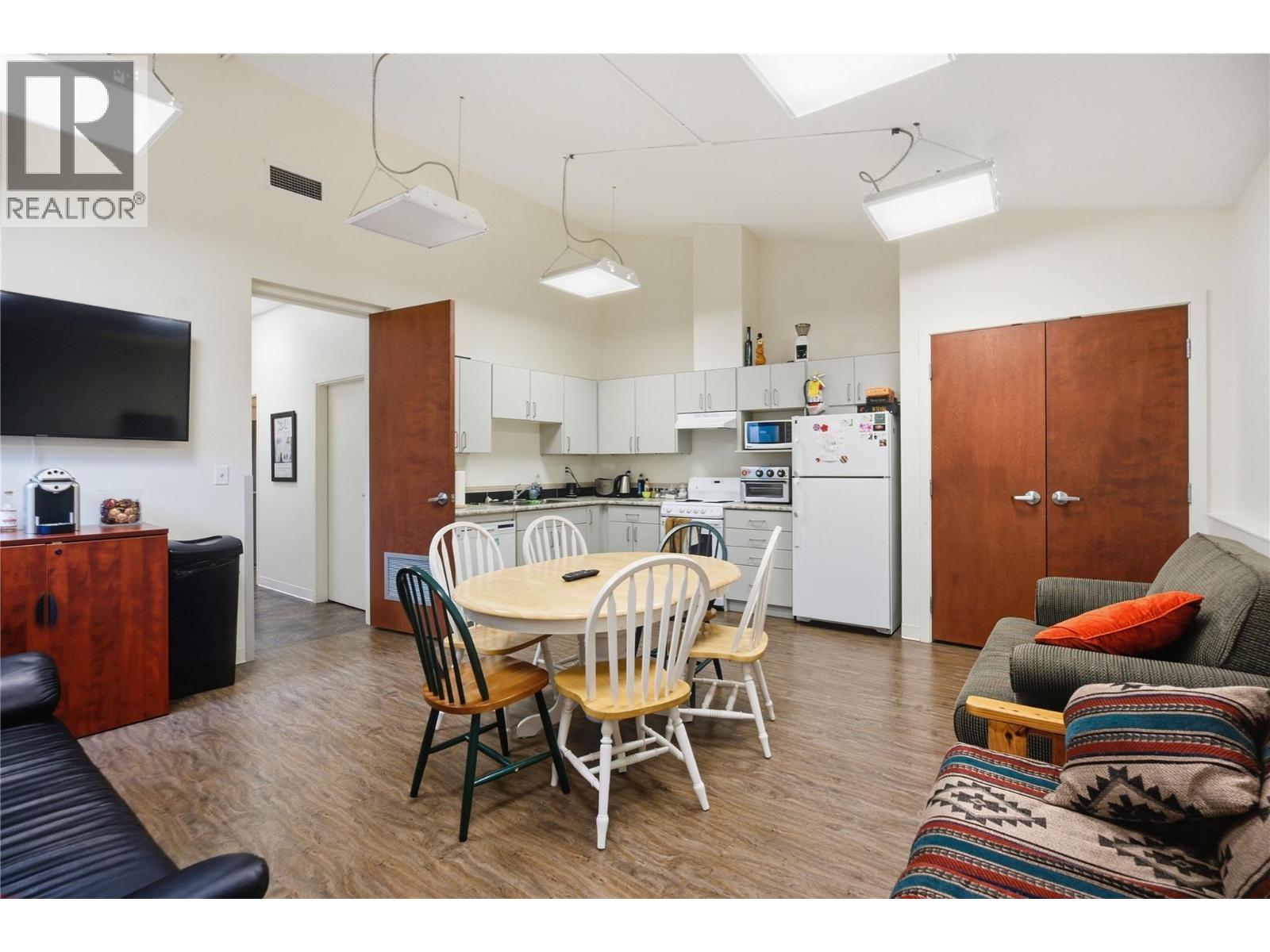 1370 Summit Drive Unit# B