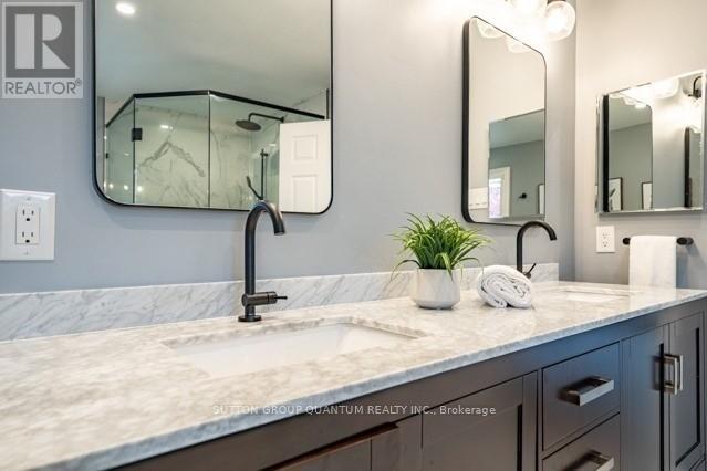 1117 Valleybrook Drive, Oakville, Ontario  L6H 4N1 - Photo 13 - W13840128