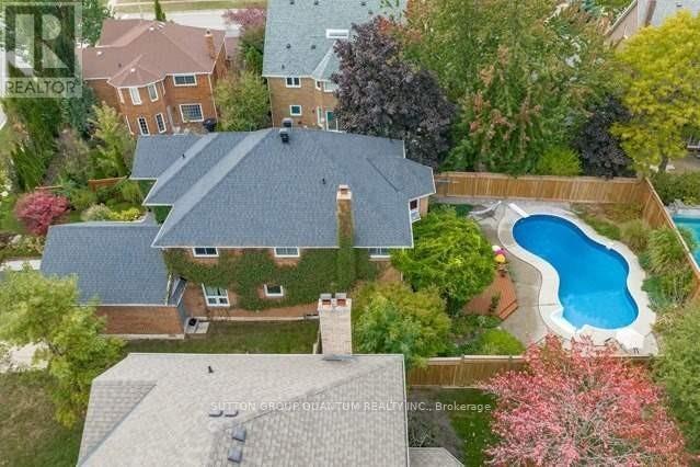 1117 Valleybrook Drive, Oakville, Ontario  L6H 4N1 - Photo 2 - W13840128