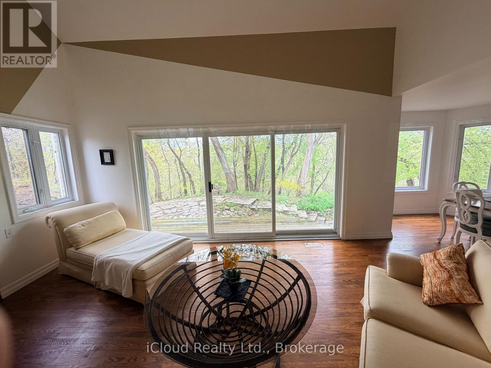 176 Wyndham Street, Mississauga, Ontario  L5M 1N5 - Photo 11 - W13840132