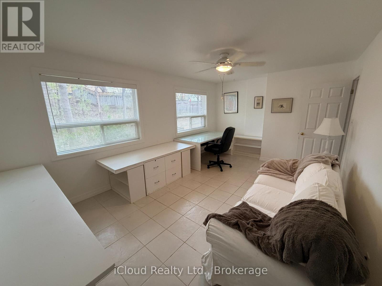 176 Wyndham Street, Mississauga, Ontario  L5M 1N5 - Photo 18 - W13840132