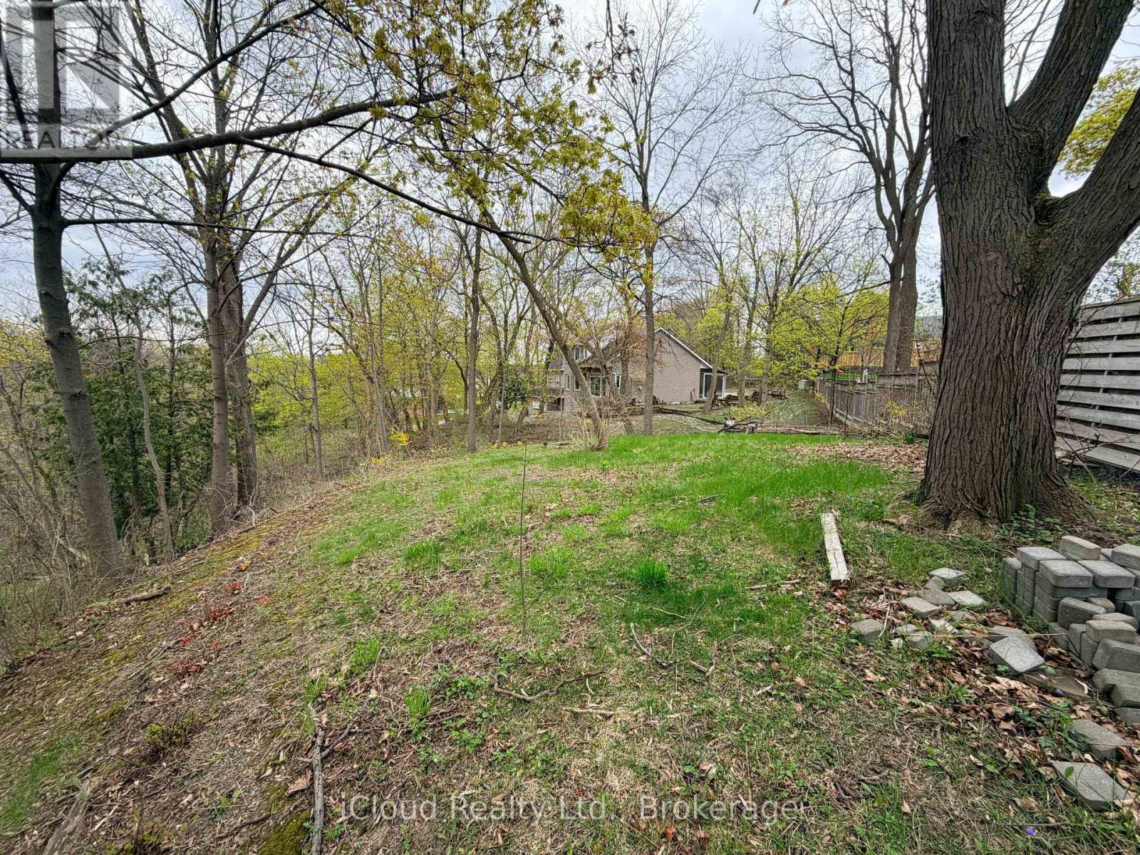 176 Wyndham Street, Mississauga, Ontario  L5M 1N5 - Photo 32 - W13840132