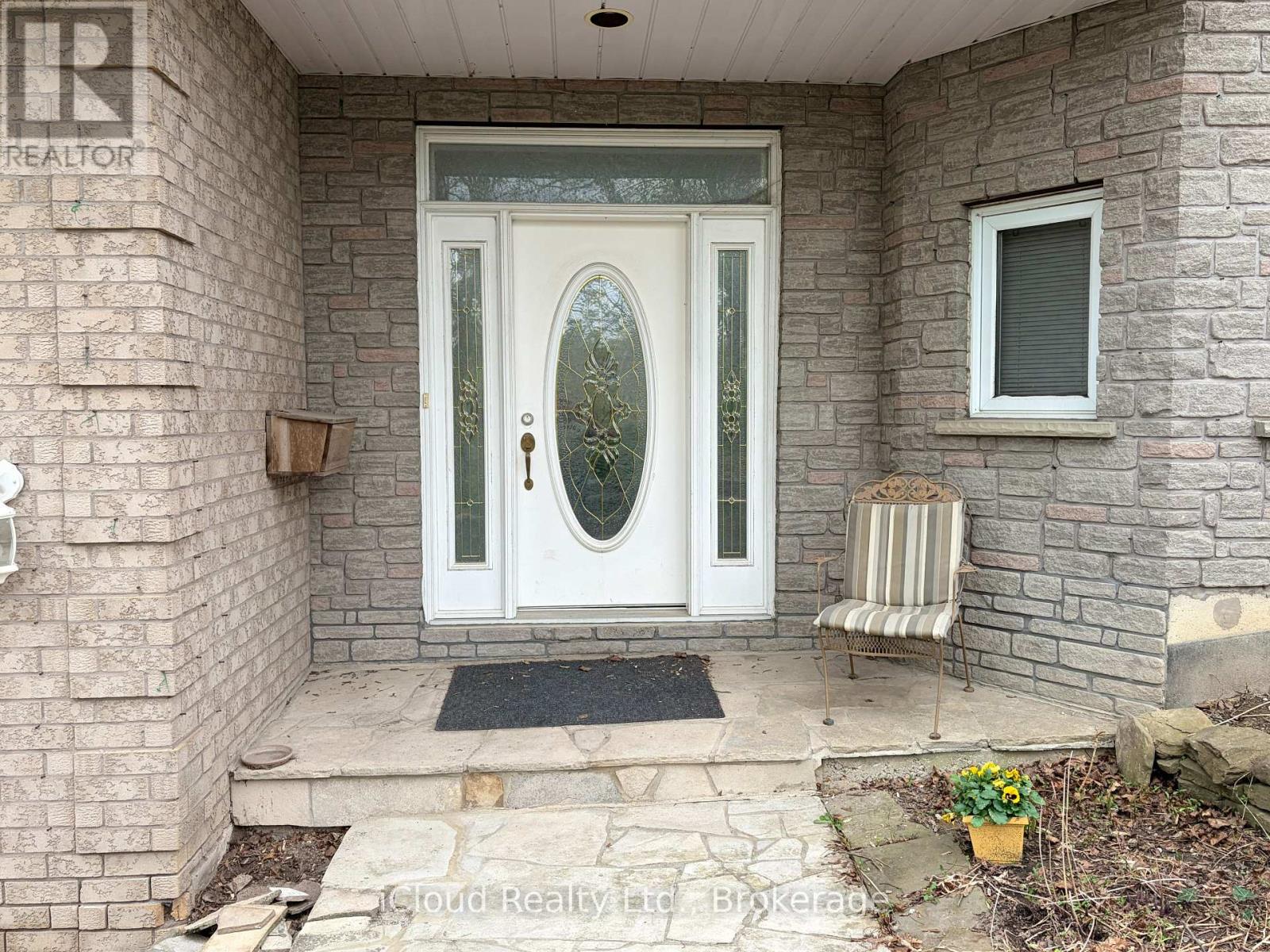 176 Wyndham Street, Mississauga, Ontario  L5M 1N5 - Photo 4 - W13840132