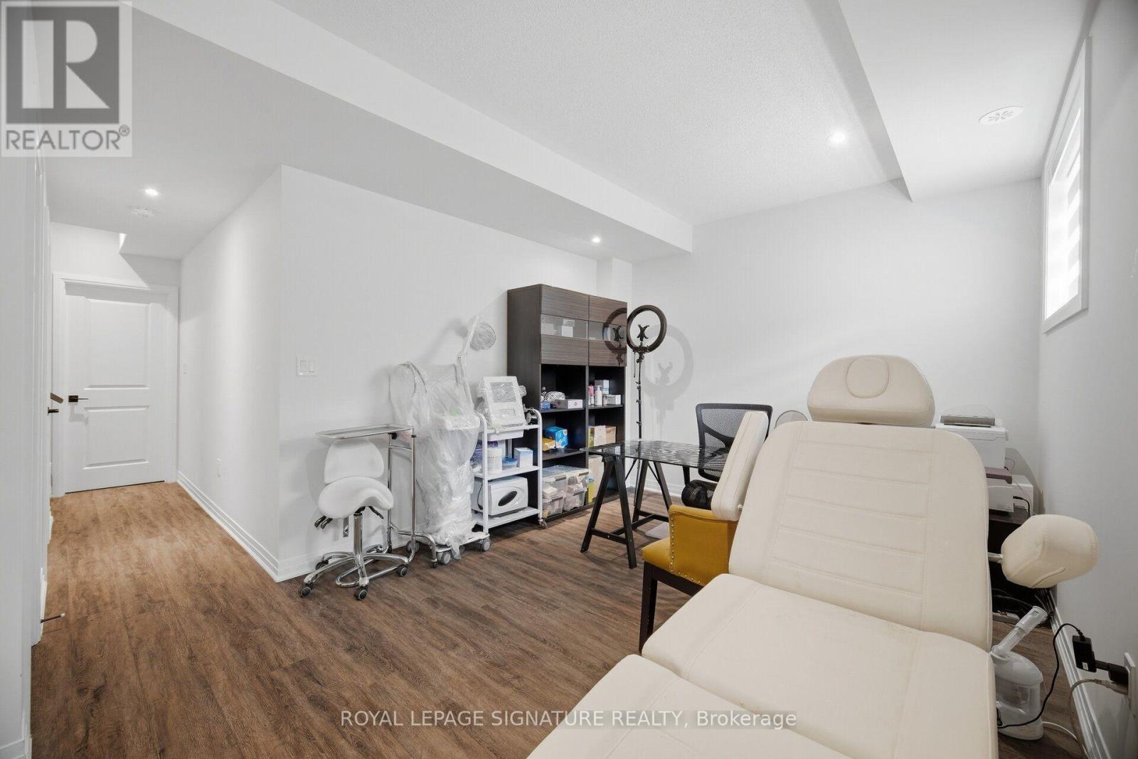 94 Settlers Road E, Oakville, Ontario  L6H 7W5 - Photo 44 - W13840224
