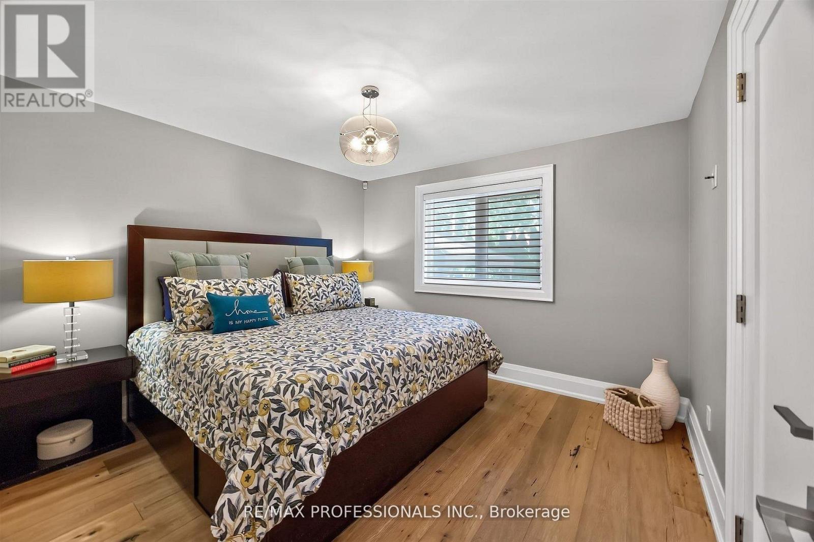 57 Merrygale Crescent, Toronto, Ontario  M9B 5N9 - Photo 19 - W13840236