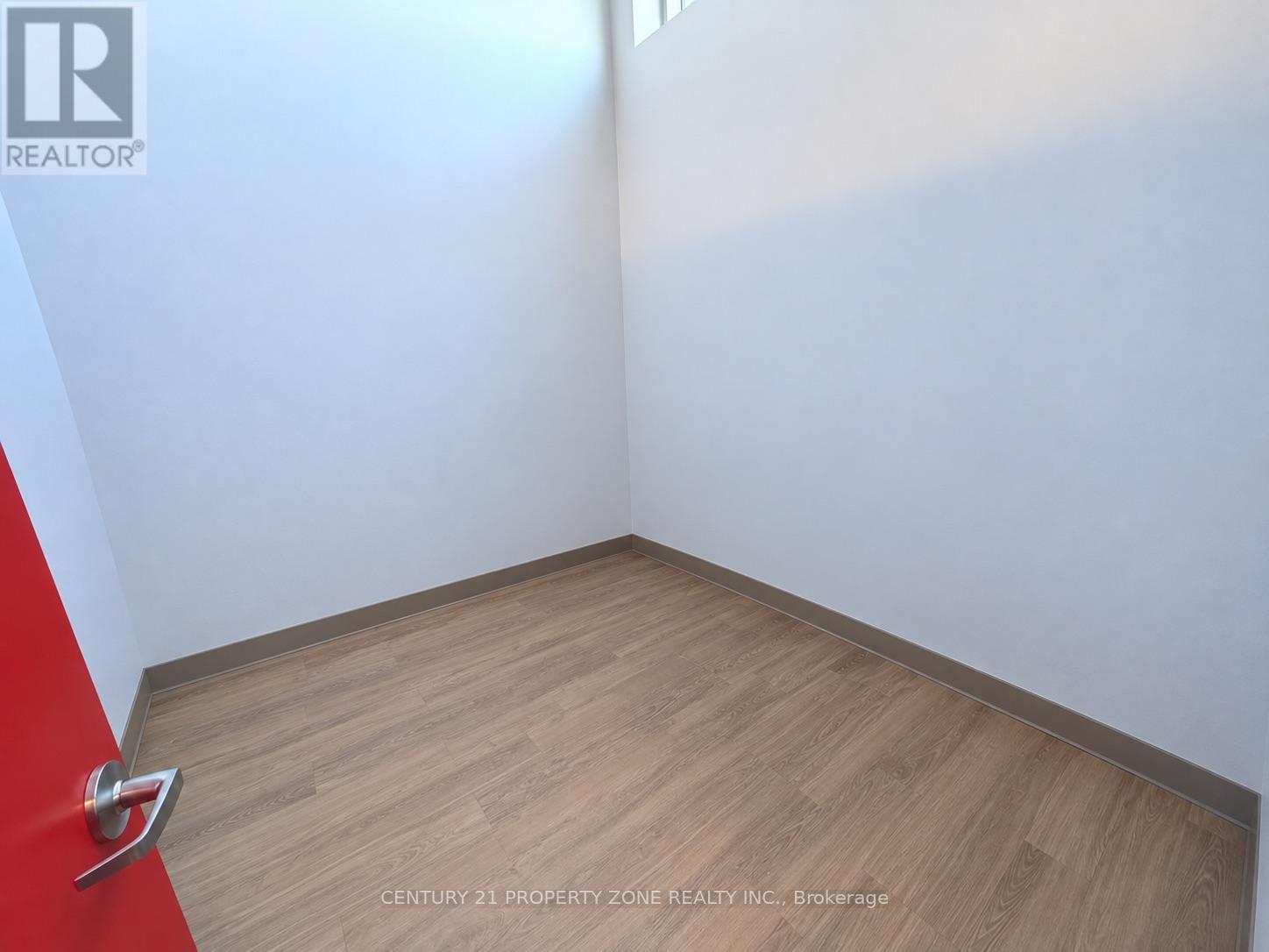 3045 Mavis Road, Mississauga, Ontario  L5C 1Y7 - Photo 8 - W13840270