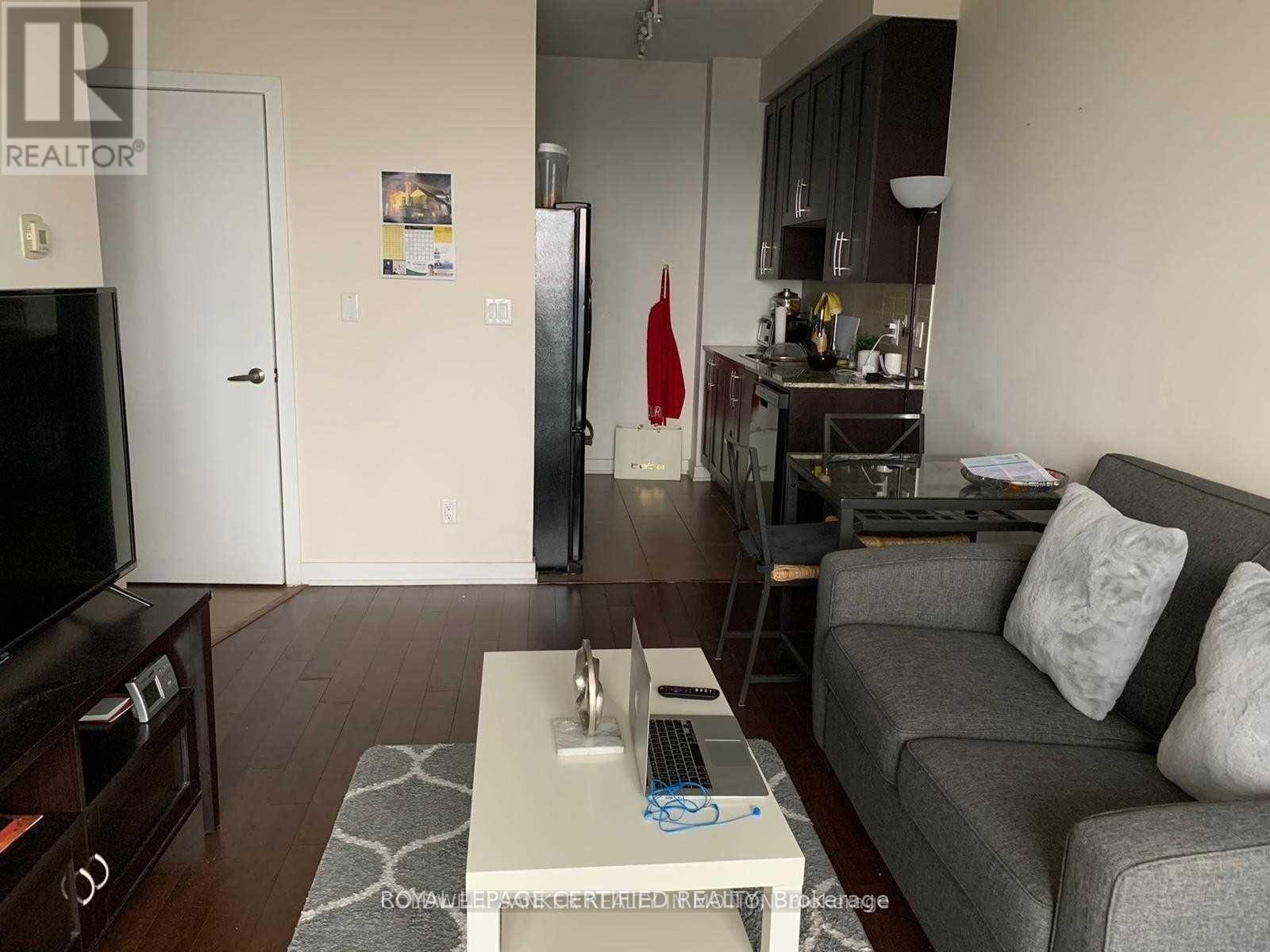 3506 - 4070 Confederation Parkway, Mississauga, Ontario  L5B 0E9 - Photo 3 - W13840318