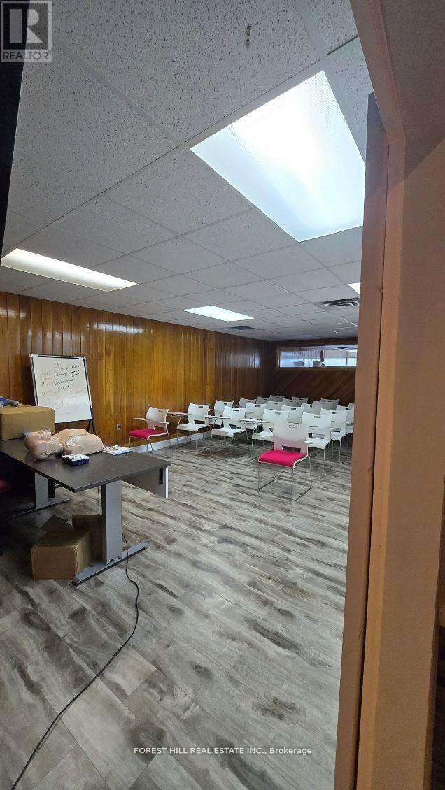 1st Floor - 44 Queen Street E, Brampton, Ontario  L6V 1A2 - Photo 32 - W13840356