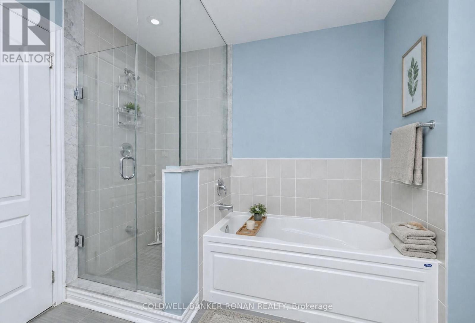 2375 Glenwood School Drive, Burlington, Ontario  L7R 3R9 - Photo 17 - W13701822
