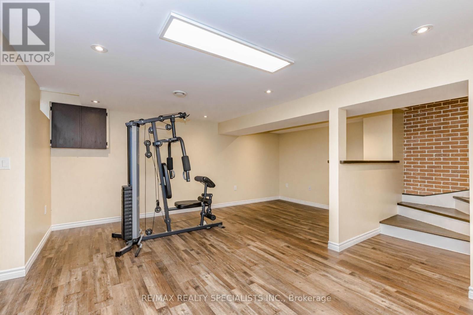 6317 Martel Court, Mississauga, Ontario  L5N 3H6 - Photo 37 - W13836250