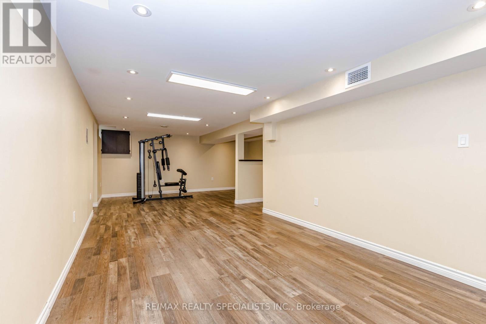 6317 Martel Court, Mississauga, Ontario  L5N 3H6 - Photo 40 - W13836250
