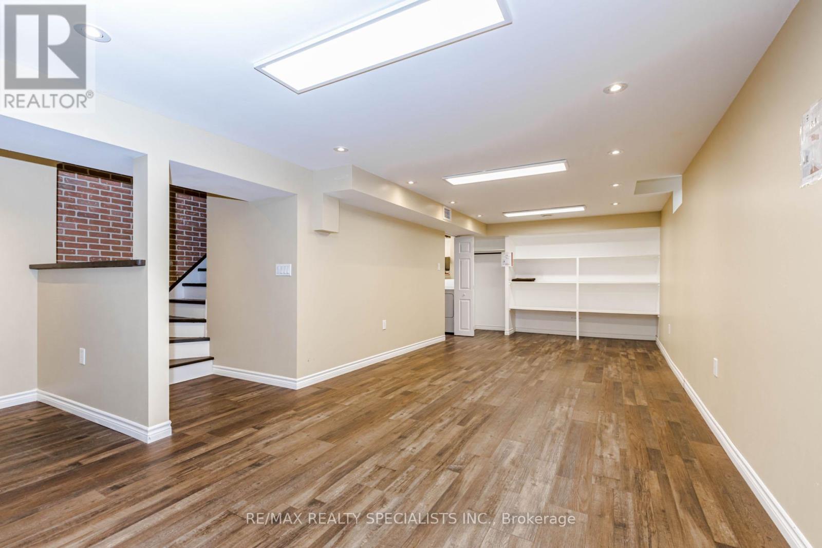 6317 Martel Court, Mississauga, Ontario  L5N 3H6 - Photo 39 - W13836250