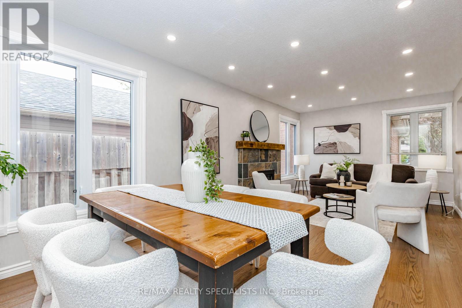 6317 Martel Court, Mississauga, Ontario  L5N 3H6 - Photo 12 - W13836250