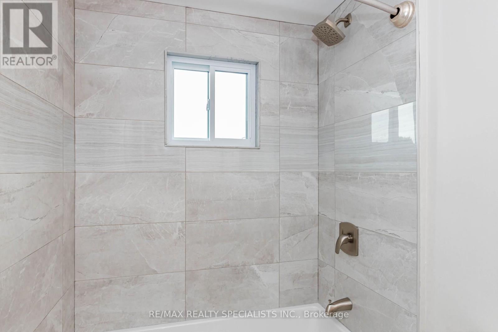 6317 Martel Court, Mississauga, Ontario  L5N 3H6 - Photo 31 - W13836250