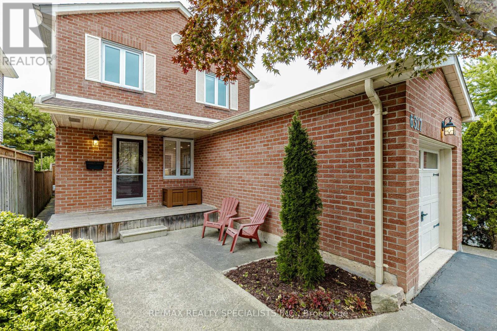 6317 Martel Court, Mississauga, Ontario  L5N 3H6 - Photo 3 - W13836250