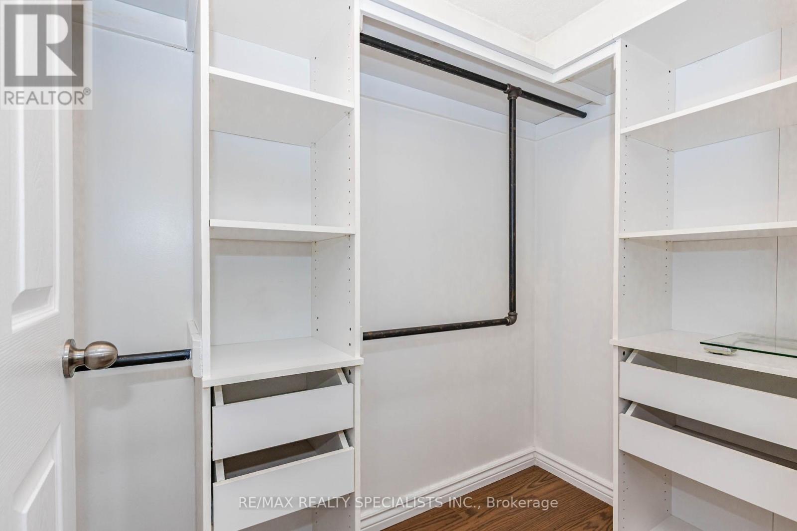 6317 Martel Court, Mississauga, Ontario  L5N 3H6 - Photo 28 - W13836250