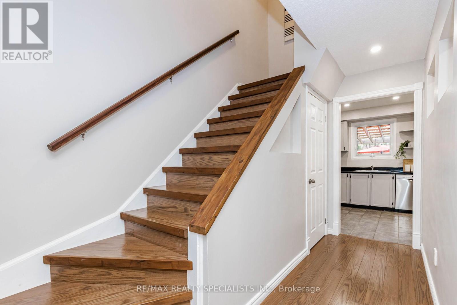 6317 Martel Court, Mississauga, Ontario  L5N 3H6 - Photo 24 - W13836250