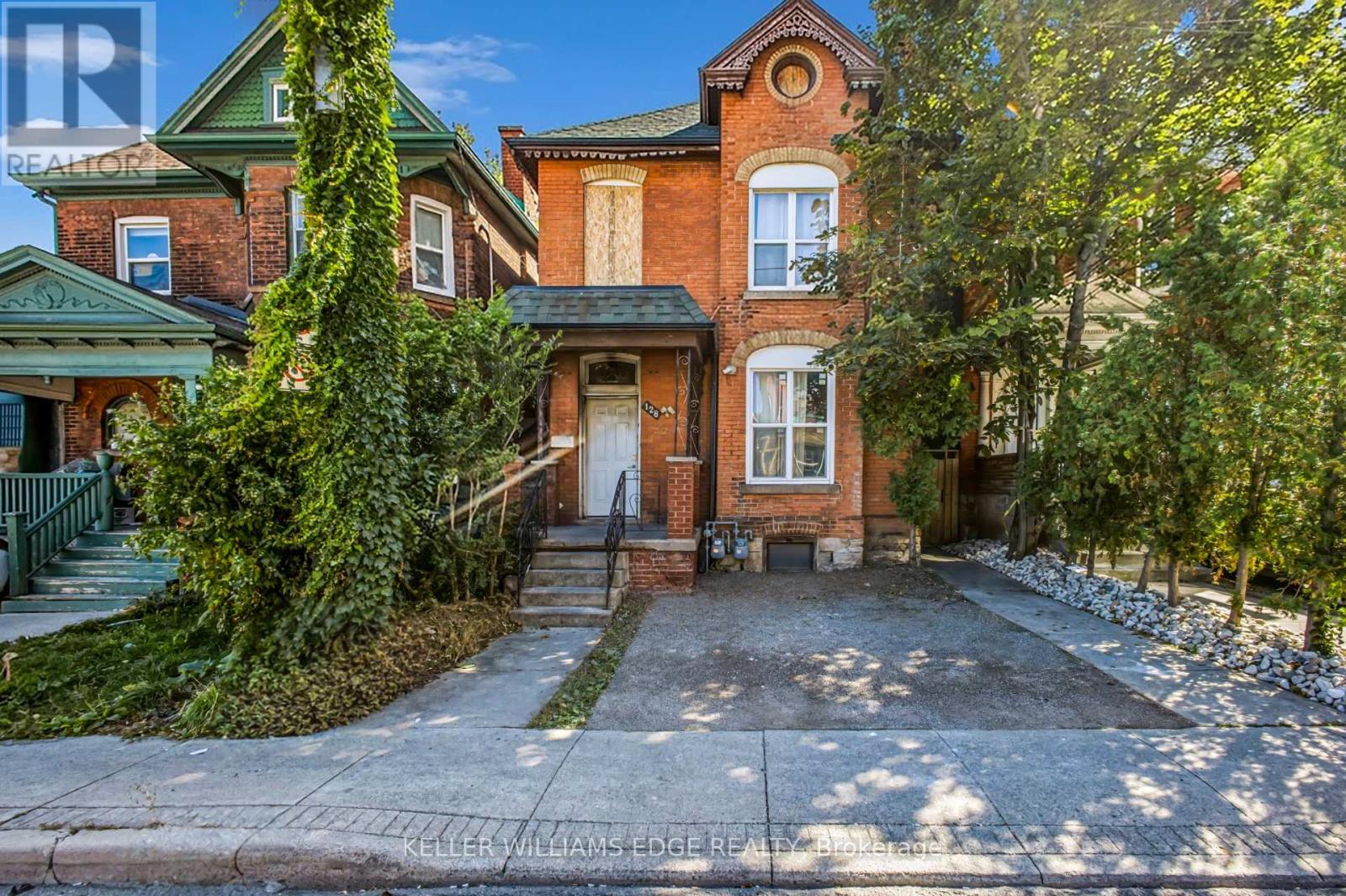 128 JOHN STREET N, Hamilton, Ontario