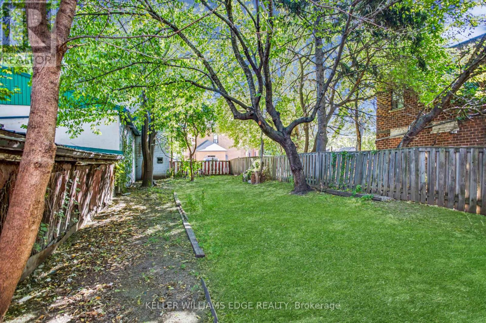 128 John Street N, Hamilton, Ontario  L8R 1H6 - Photo 4 - X13840180