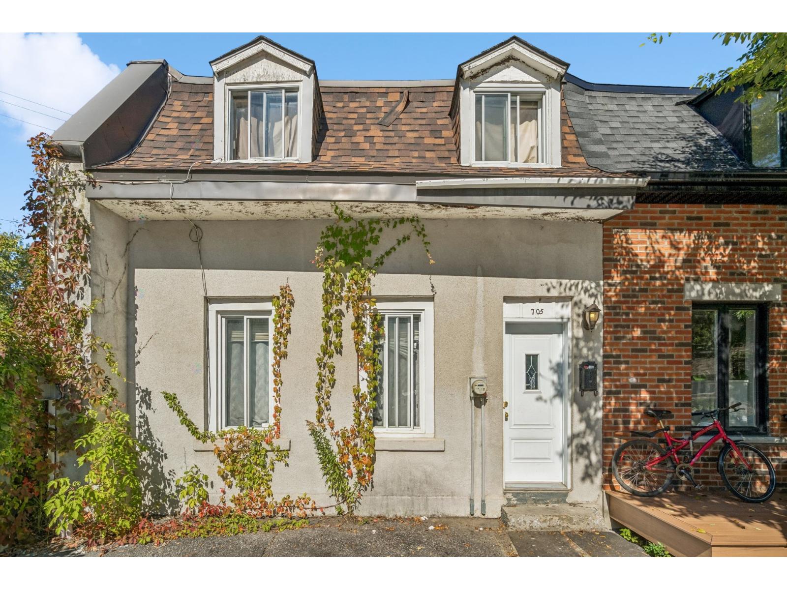705 Rue Bourgeoys Montréal (Le Sud-Ouest) Quebec Canada H3K2M5