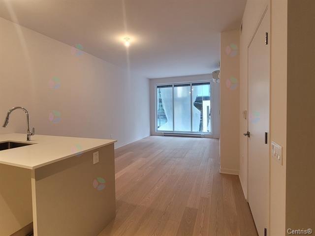 1485 Rue des Bassins|#233 Montréal (Le Sud-Ouest) Quebec Canada H3C1B7 3