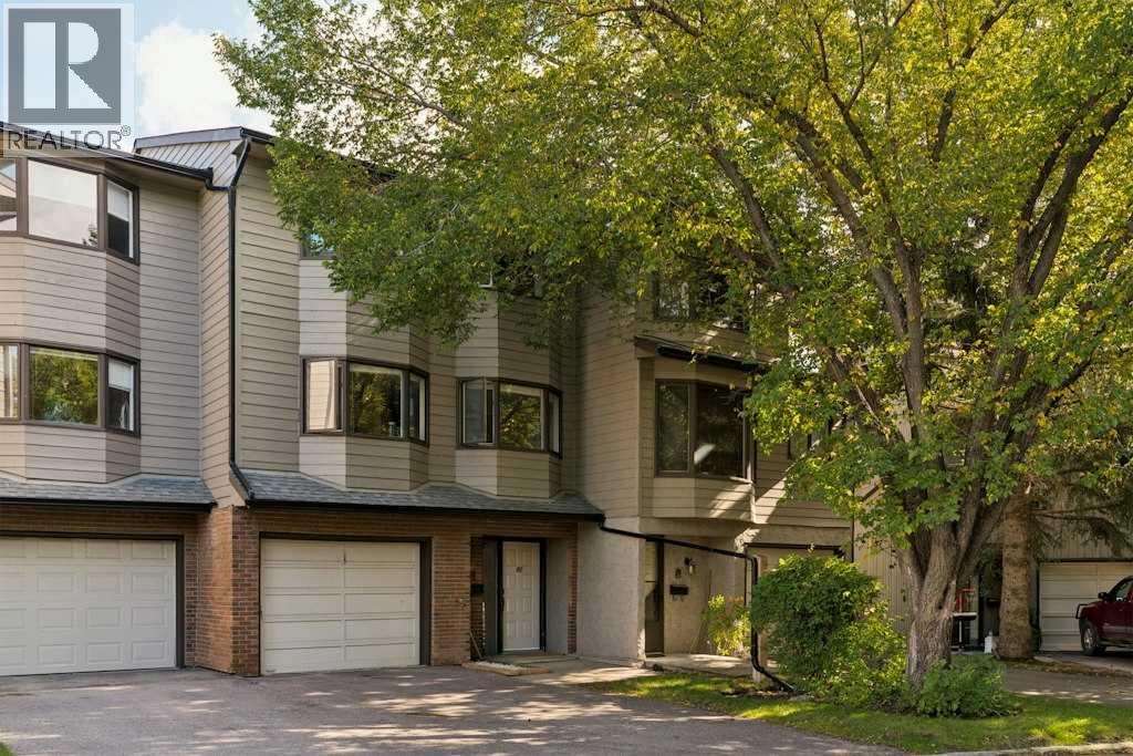 80, 23 Glamis Drive Sw, Calgary, Alberta  T3E 6S3 - Photo 1 - A2345171