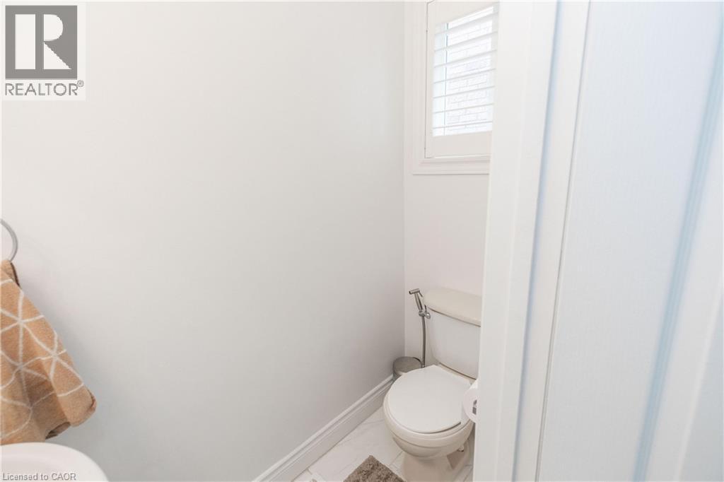 73 Appleblossom Drive, Hamilton, Ontario  L9C 7W3 - Photo 15 - 40867095