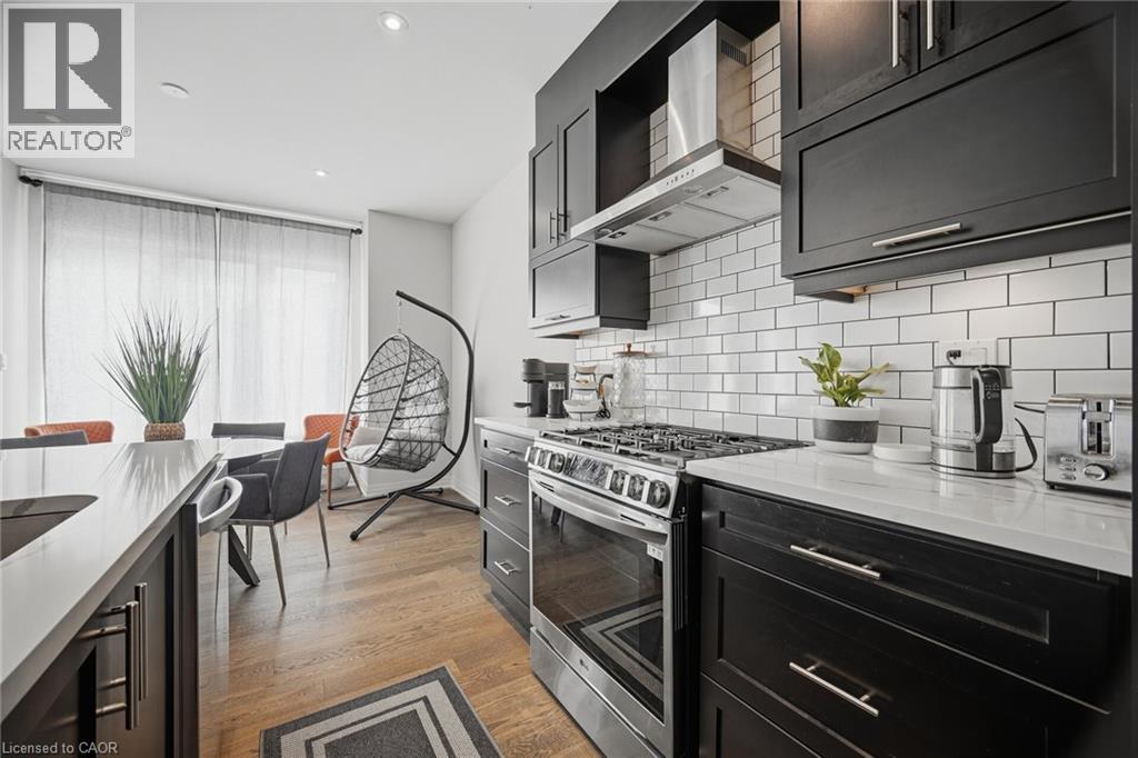 94 E Settlers Road E, Oakville, Ontario  L6H 7W5 - Photo 8 - 40867395