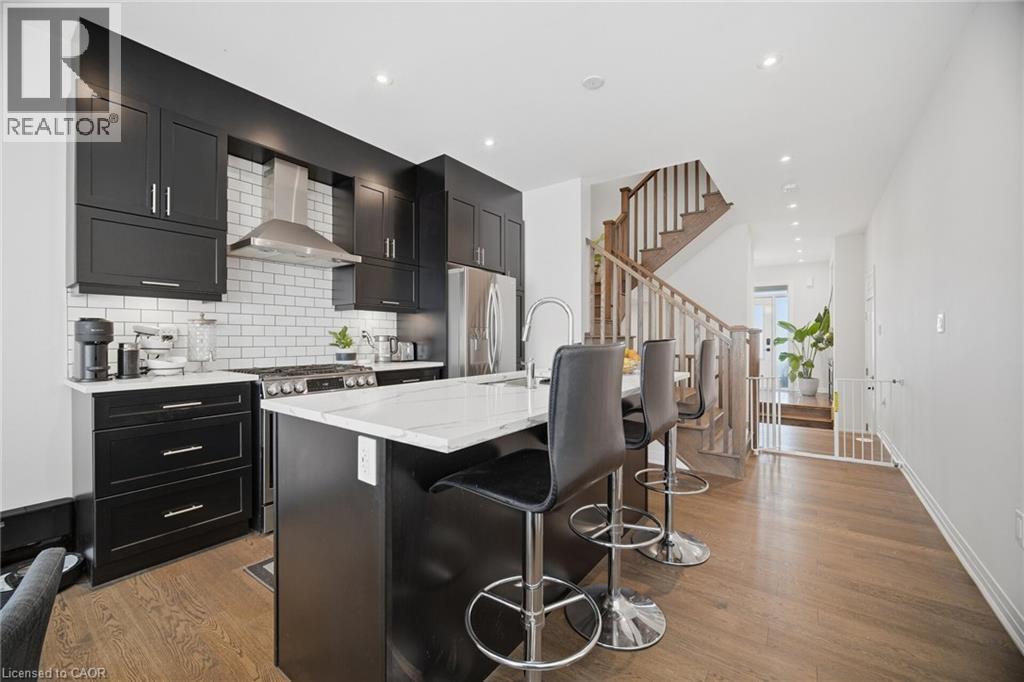 94 E SETTLERS Road E, Oakville, Ontario